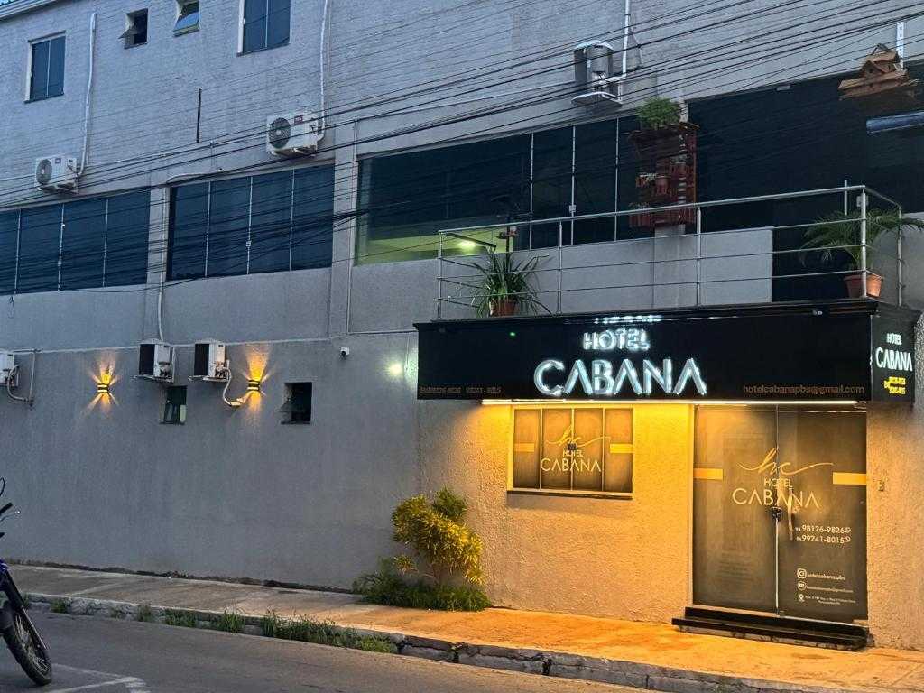 Hotel Cabana entrance